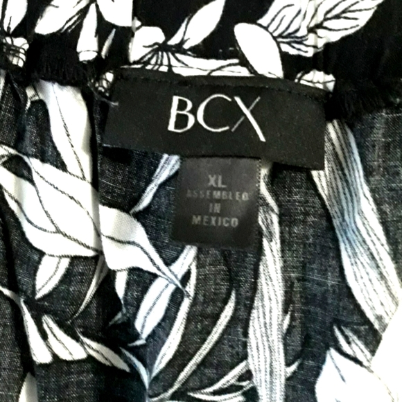 BCX Of The Shoulder Froral - Picture 4 of 6